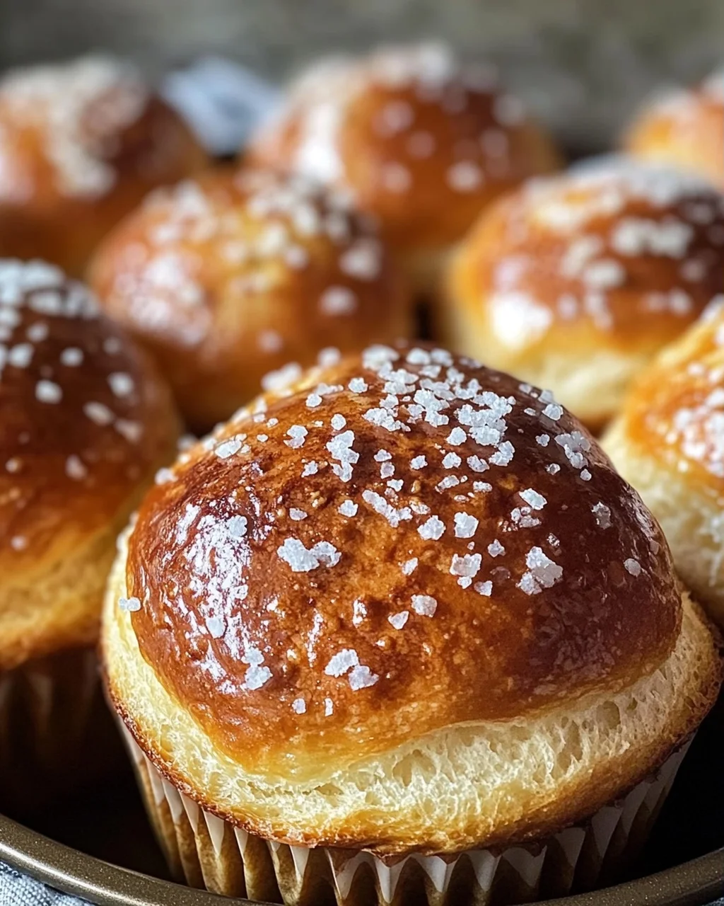 Rezept für Laugenbrötchen im Muffinsblech gebacken